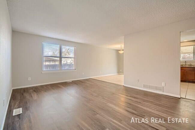 Foto del edificio - 14972 E 45th Ave