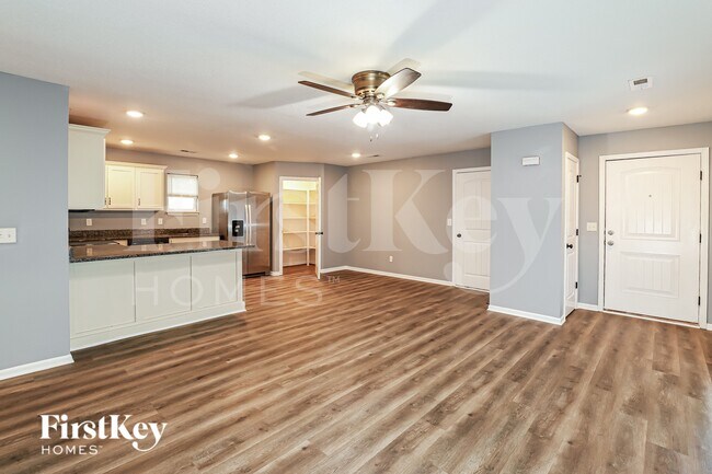 Foto del edificio - 5110 N Bellaire Ave