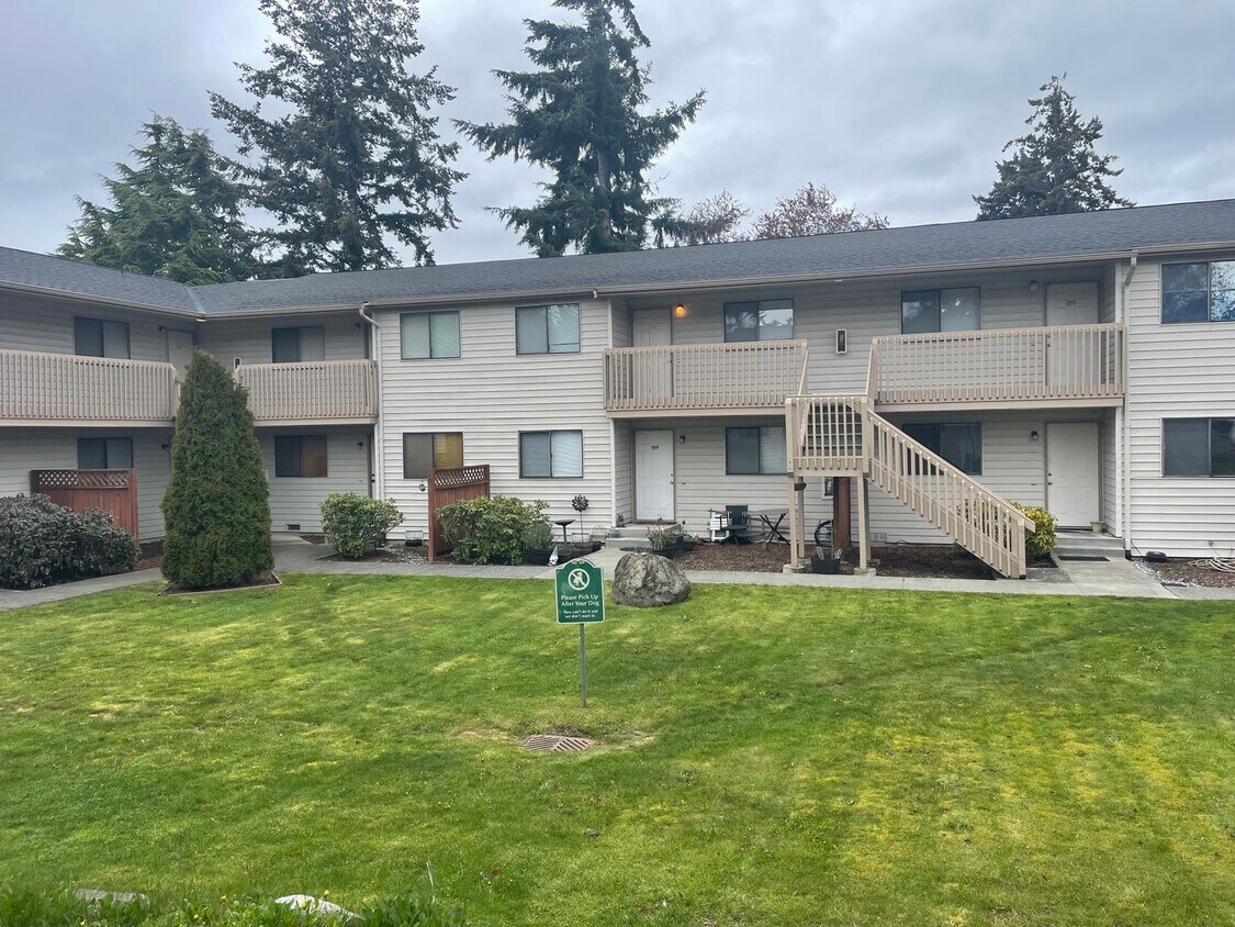 Foto del edificio - 2 Bedroom Condo! Near Schools & NAS Whidbey!