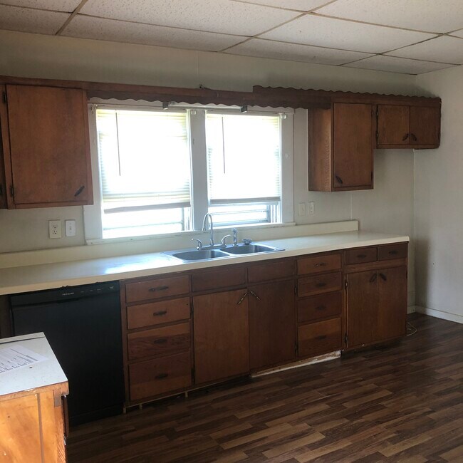 Building Photo - 203 S Wilson Ave