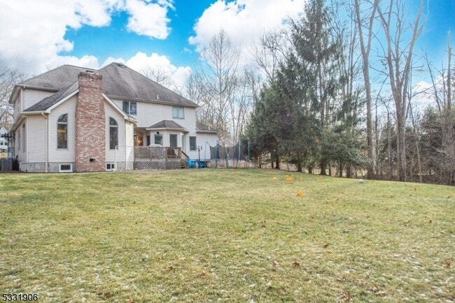 Photo - 16 Indian Hill Rd House