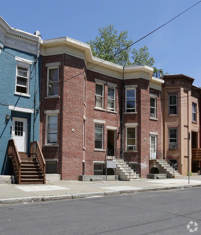 Building Photo - 25 Elberon Pl