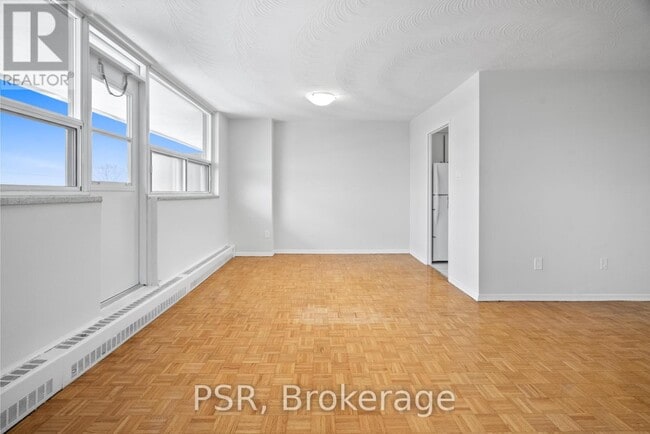 Building Photo - 105-105 Rowena Dr