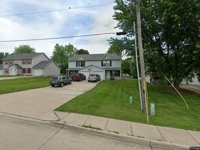 Building Photo - 301 E Liberty Ln