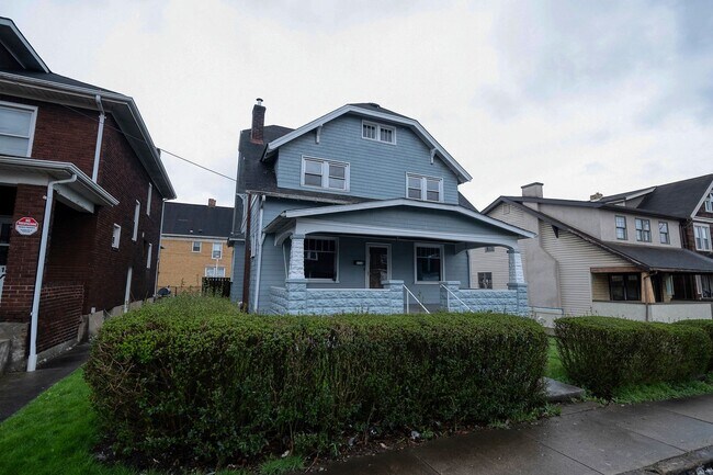 Building Photo - RENT TO OWN!! SPACIOUS 3 BEDROOM SINGLE FA...
