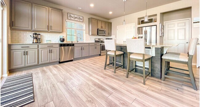 Foto del edificio - Stunning 4 Bed 4 Bath Home in Banning Lewi...