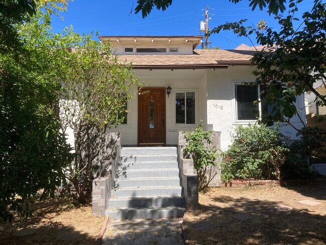 Building Photo - 1018 Tyler St