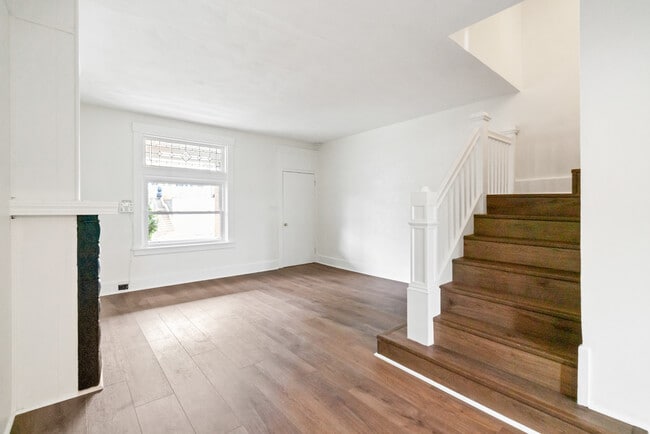 Building Photo - 416 Winton St