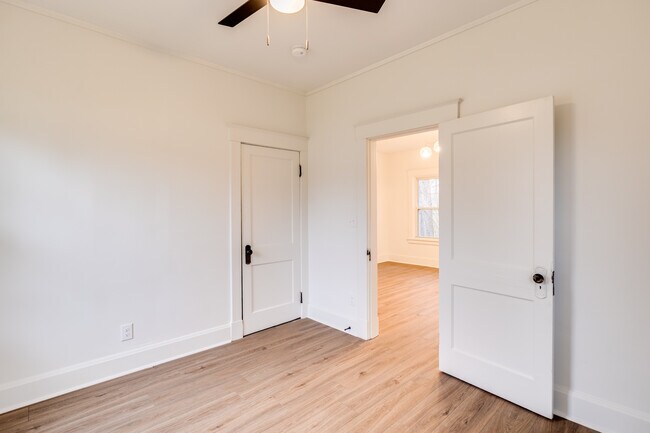 Foto del edificio - 4053 Grove Ave