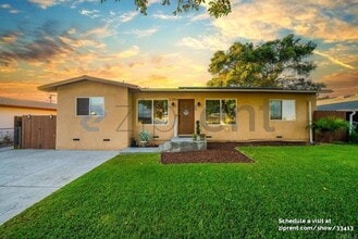 Building Photo - 2203 E 11th St