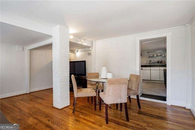 Building Photo - 861 Charles Allen Dr NE