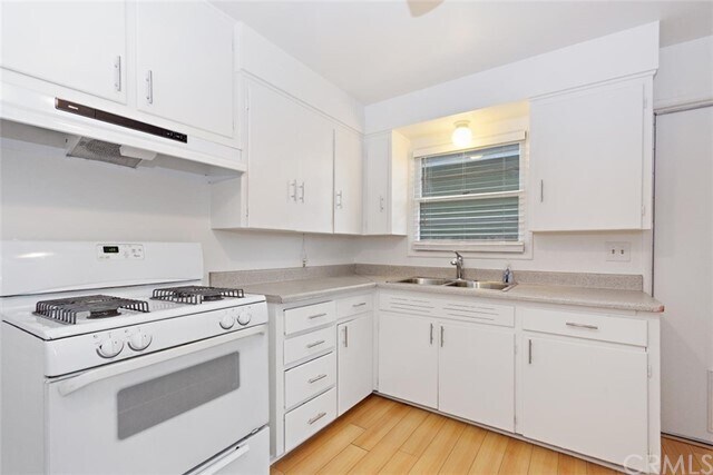 Foto del edificio - 7855 Holt St