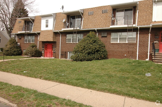 Building Photo - 104-108 Willet St