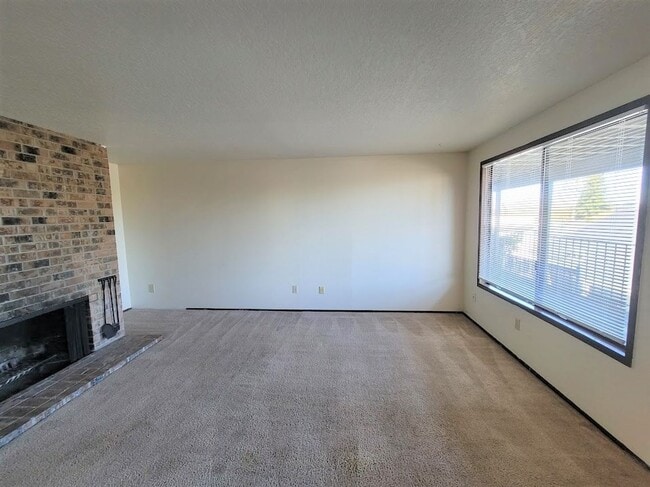 Building Photo - 1118 SE Rhone St