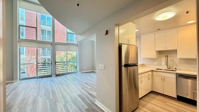 Foto del edificio - Stylish 1BR/1BA Loft with Open Floor Plan ...