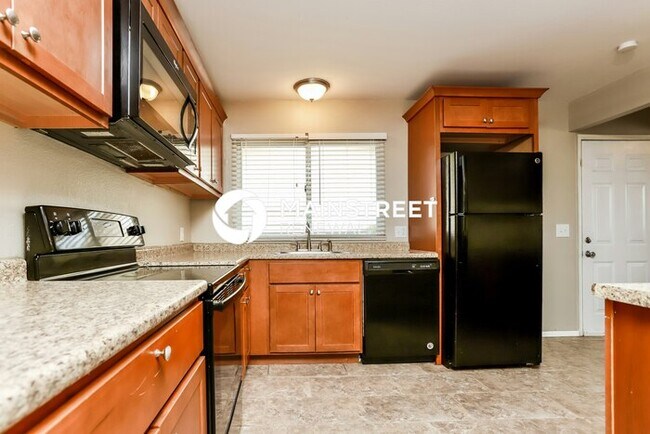 Foto del edificio - 4 Bedroom Pet-Friendly Home in Florissant,...