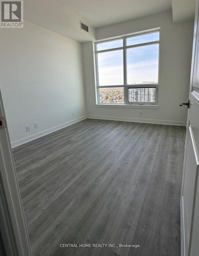 Building Photo - 50 Upper Mall Wy