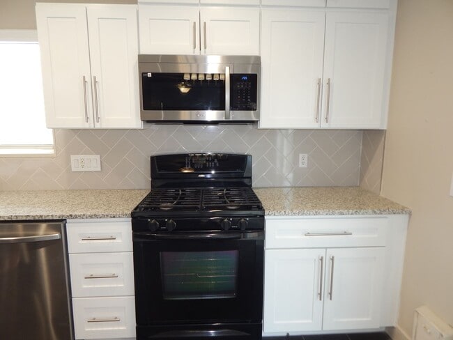 Photo - 2 Bedrooms - 2.5 bathrooms - Large Loft Area