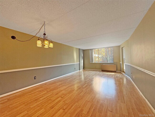 Foto del edificio - 777 N MacQuesten Pkwy