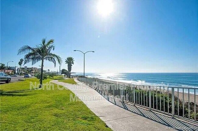 Foto del edificio - 256 Juniper Ave