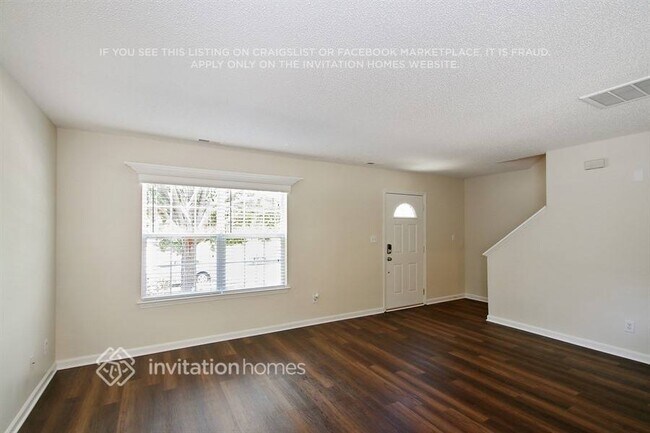 Foto del edificio - 166 Brantley Pl Dr