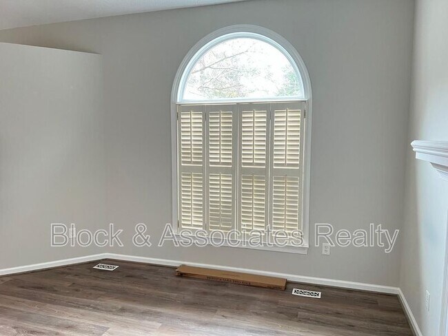 Foto del edificio - 2700 W Jameson Rd