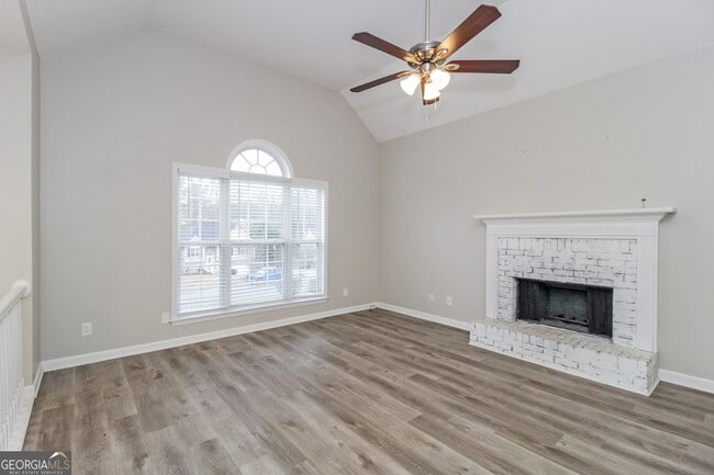 Building Photo - 147 Brookside Way