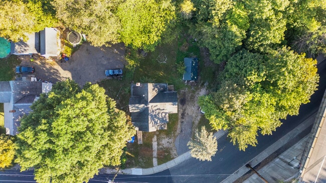 Building Photo - 59 Hill St