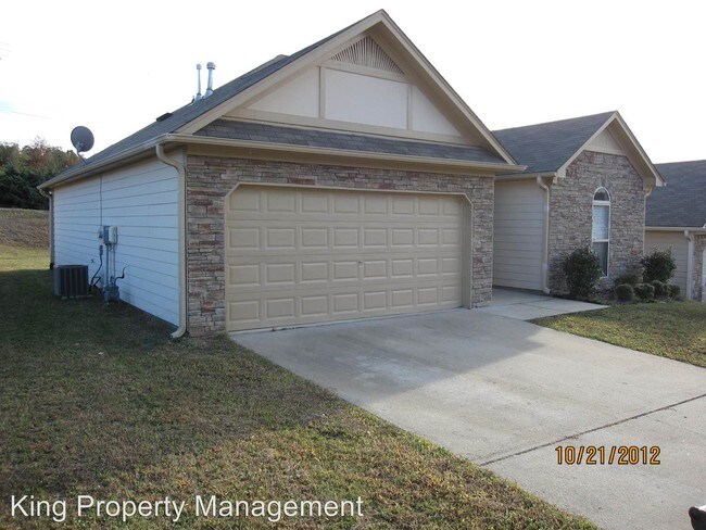 Building Photo - 320 Fox Run Ln