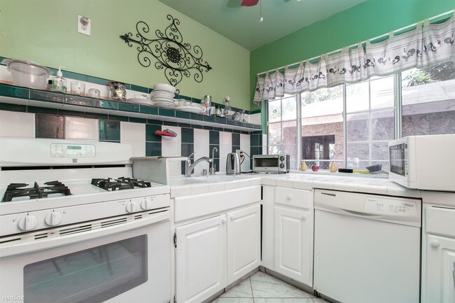 Building Photo - 3611 Faris Dr