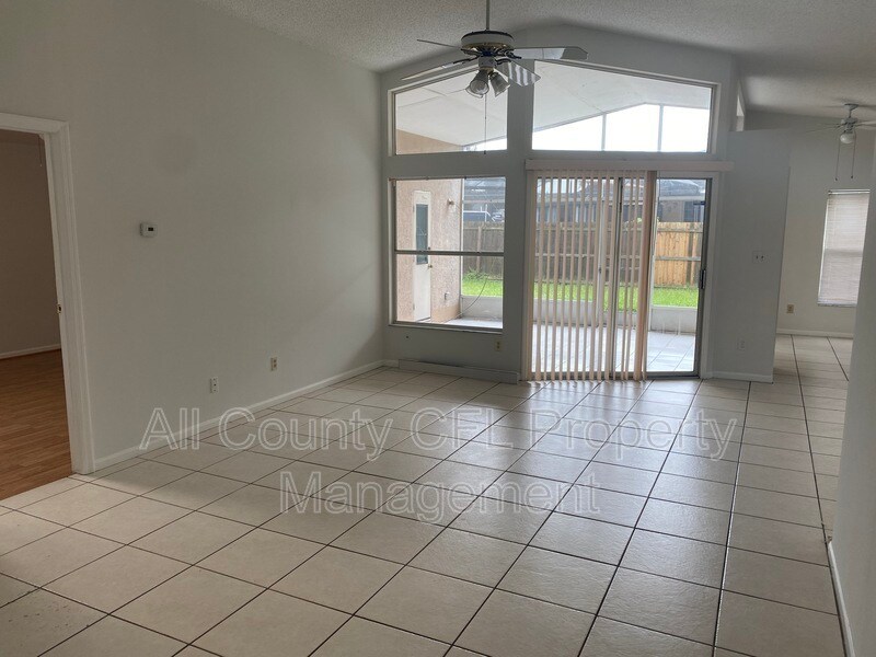 Building Photo - 3206 Woodruff Dr
