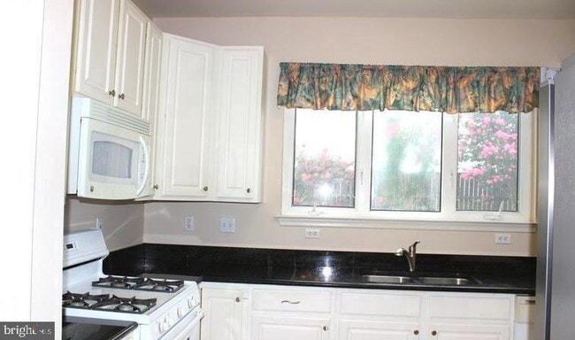 Foto del edificio - 105 Orchard Hills Dr