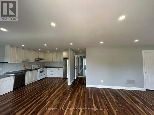 Building Photo - 377 Walter Dr
