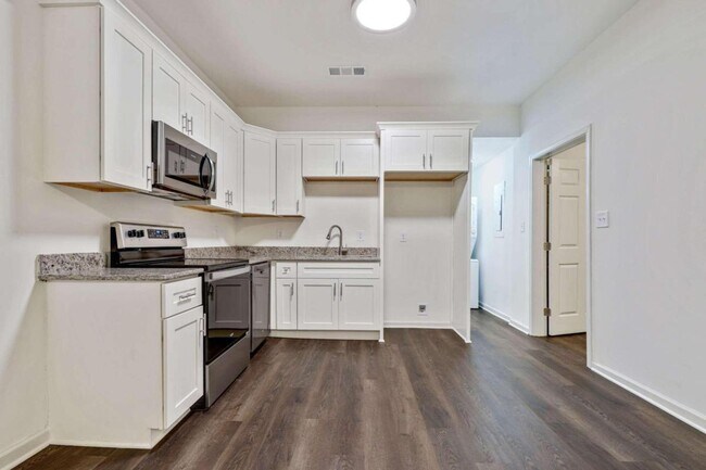 Building Photo - 417 Burson Ave