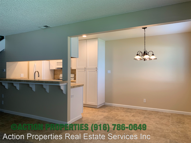 Building Photo - 2 br, 1 bath House - 221 Mahan Court Unit #3