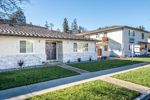 Building Photo - 3680 Greenlee Dr
