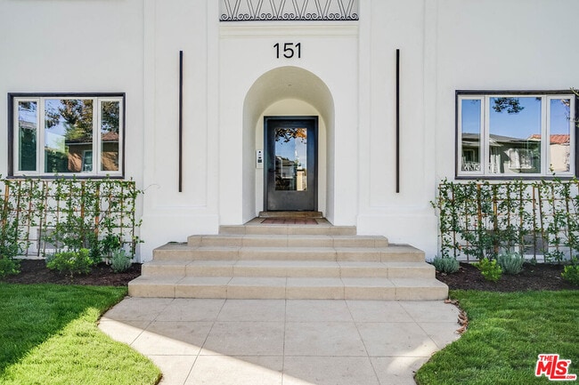 Building Photo - 151 N Swall Dr