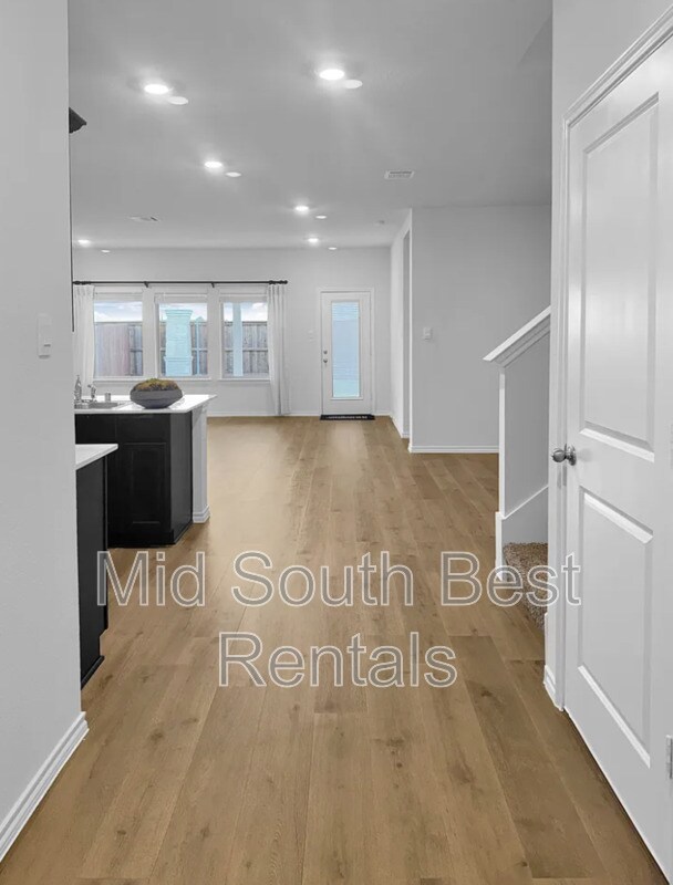 Foto del edificio - 115 Wind Cv Ln