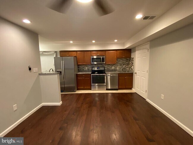 Foto del edificio - 1216 Savannah Pl SE