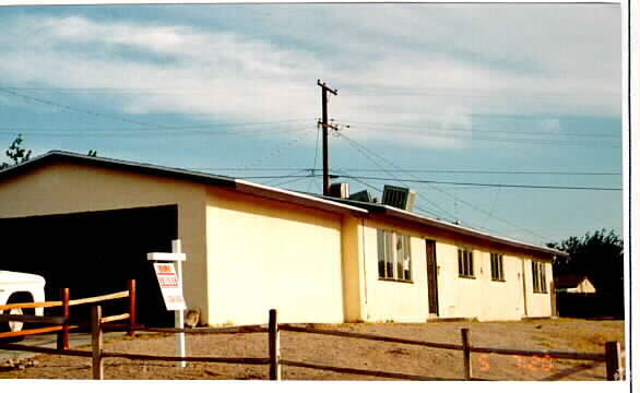 Building Photo - 921-923 Carson St