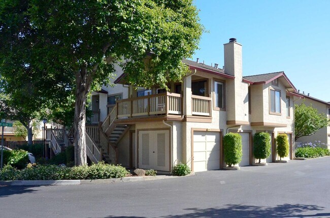 Large patio - 892 Cherry Glen Ter