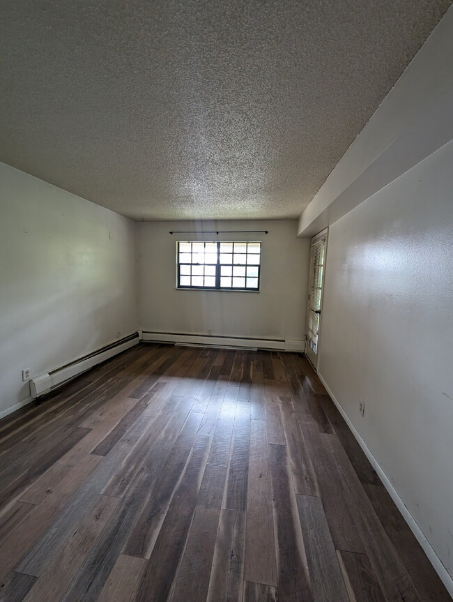 Foto del edificio - "Charming 2-Bed Condo in Lakewood with Spa...