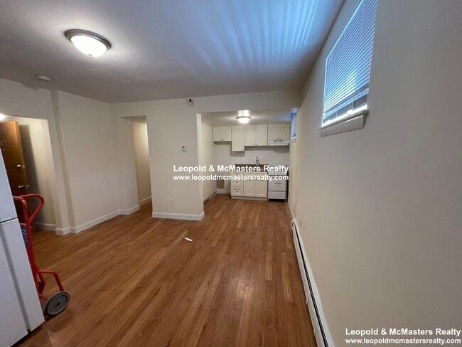 Building Photo - 74 Chester St