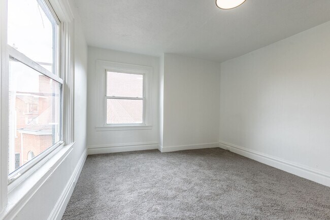Building Photo - 70 Millbridge St