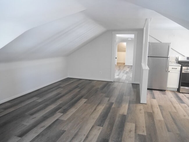 Building Photo - 1207EA