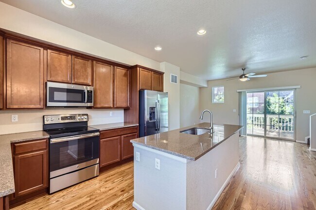 Building Photo - Evolve Real Estate: Available Immediately!...