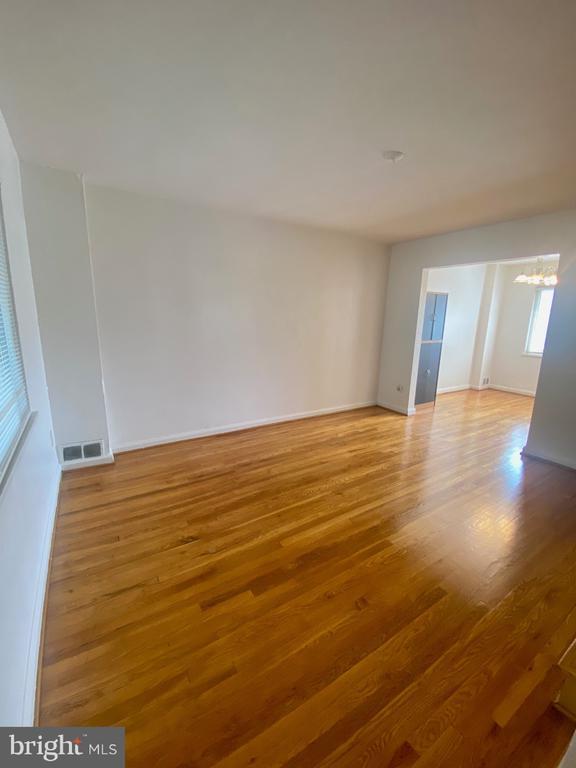 Building Photo - 135 33rd St NE