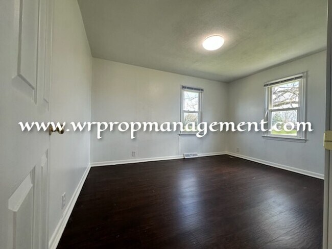 Foto del edificio - 2 Bed 1 Bath Lasalle Home!