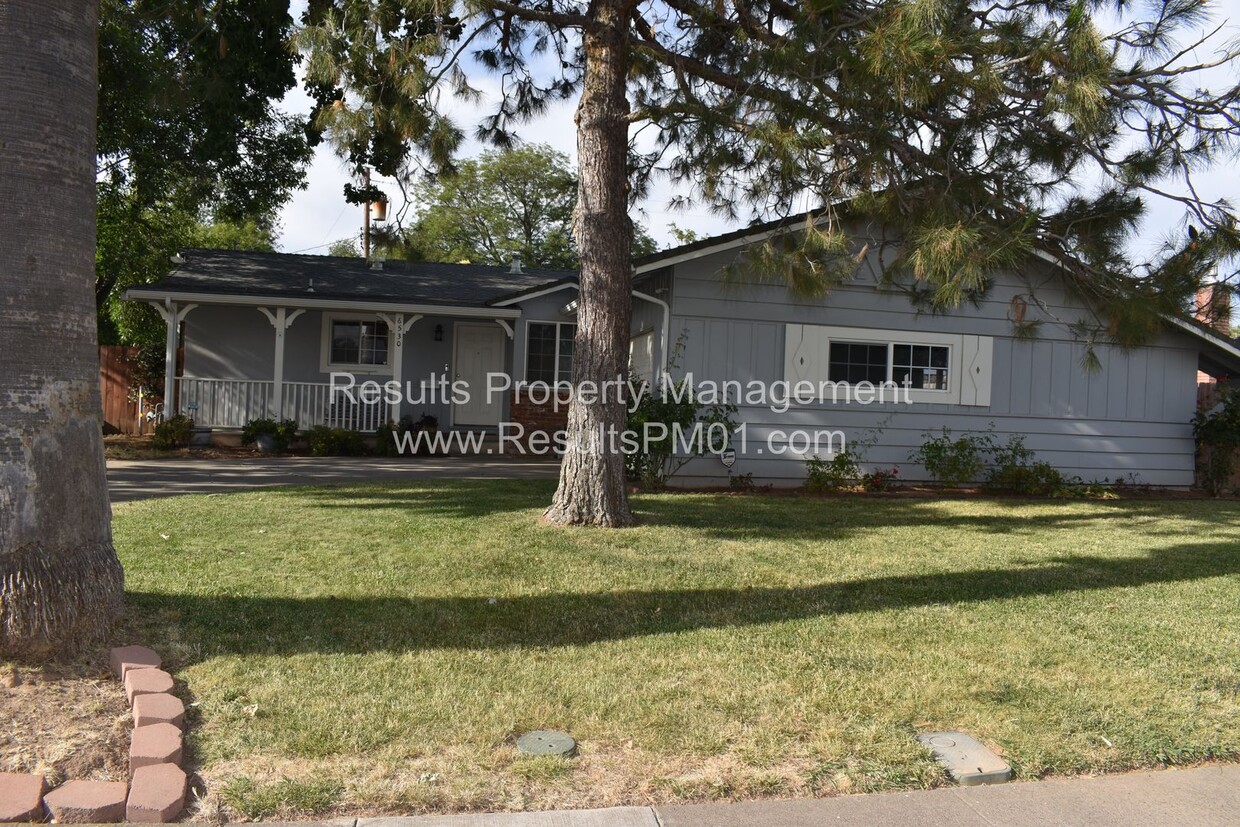 Foto principal - Adorable 4 bedroom in Citrus Heights! Comi...