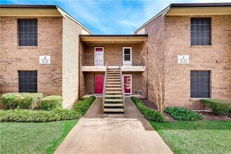 Building Photo - 2505 Wedglea Dr